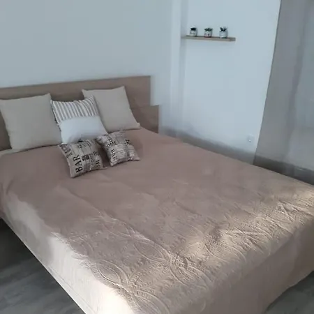 Apartment Fully Renovated Small & Cosy